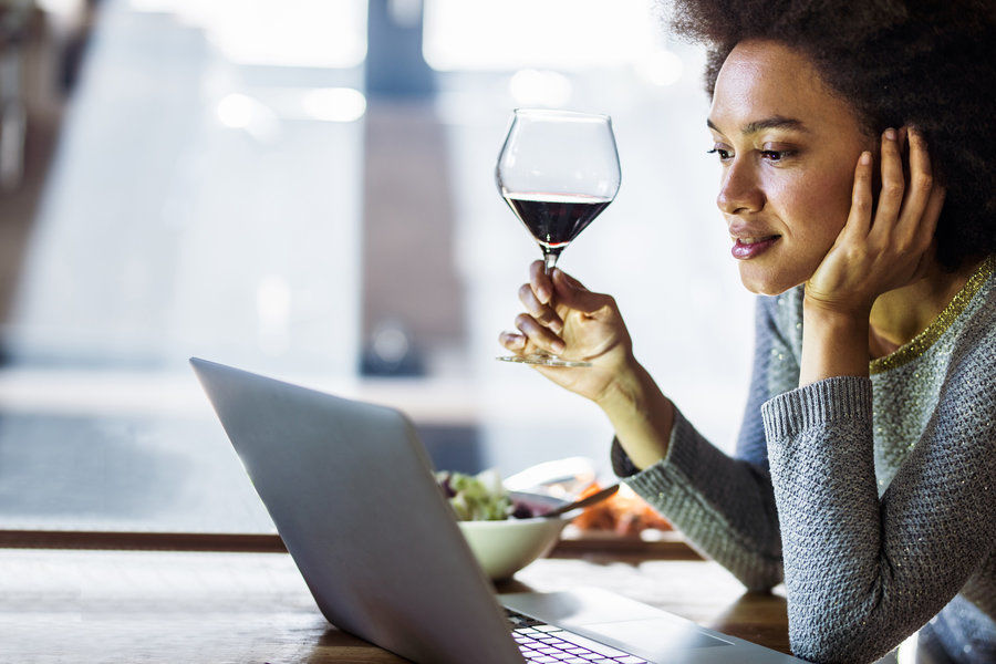 UnWined: The Virtual Tasting Experience  background image