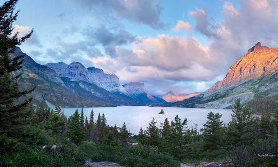 AMERICAN LANDSCAPES ~ Copland's Appalachian Spring (original version) background image